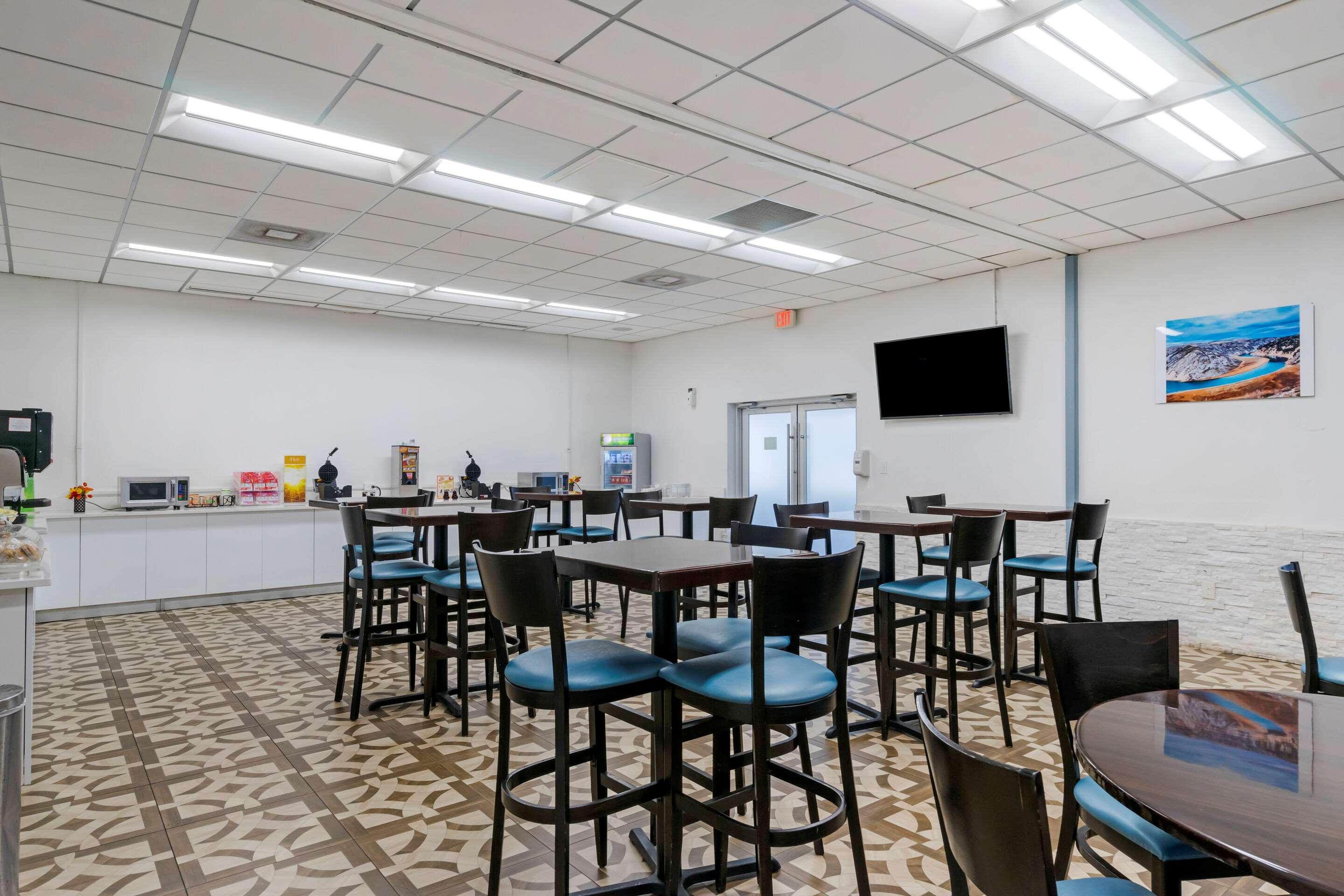Quality Inn And Conference Center Tampa-Brandon Heartland Luaran gambar