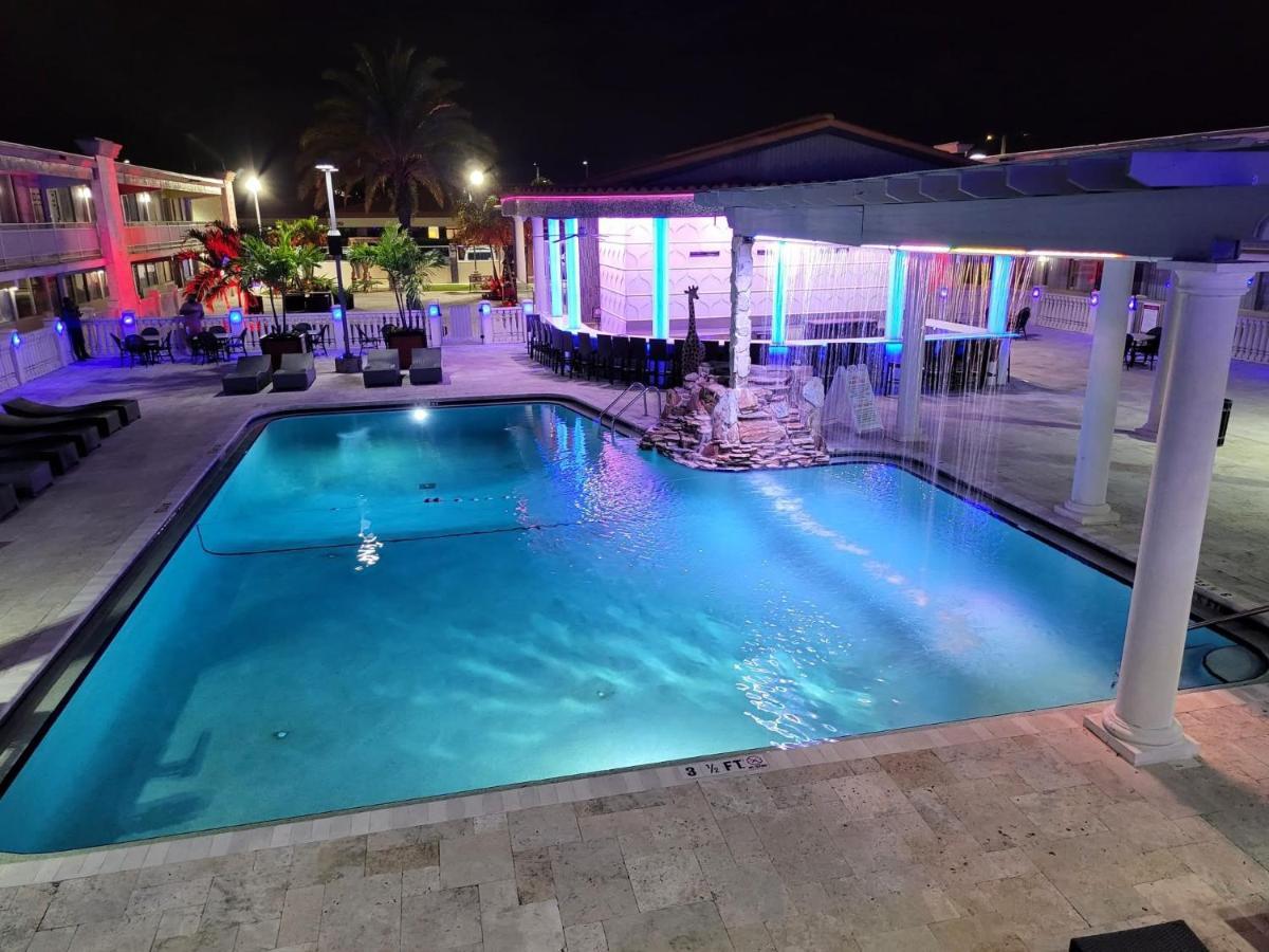 Quality Inn And Conference Center Tampa-Brandon Heartland Luaran gambar